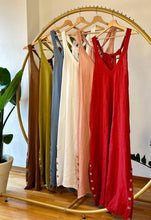 Load image into Gallery viewer, Sleeveless 100% Puro Lino Italiano Jumpsuit