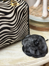 Load image into Gallery viewer, Italian Leather Metallic Belts
