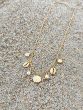 Load image into Gallery viewer, Sally SeaShells Pearl Necklace