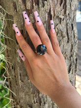 Load image into Gallery viewer, Onyx Round Cut Crystal Bottom Ring